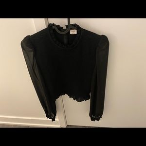 Wilfred tempest long sleeve blouse. It is in size XXS, colour Black and fitted.